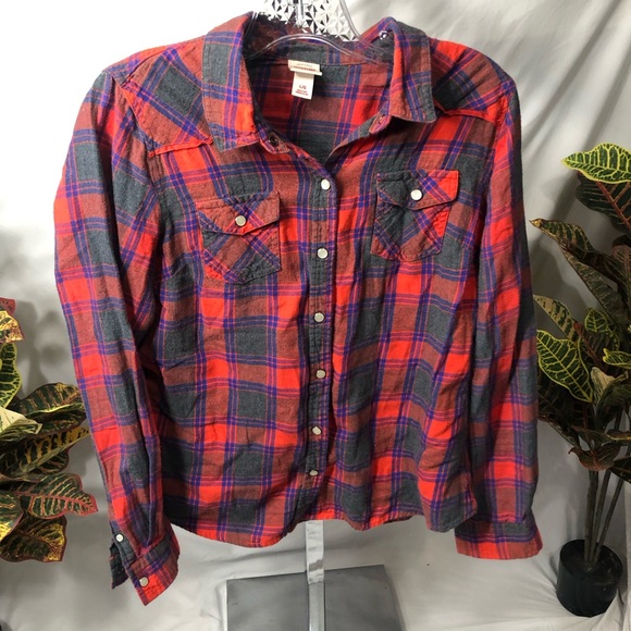 Mossimo size Large plaid button up - Picture 3 of 8